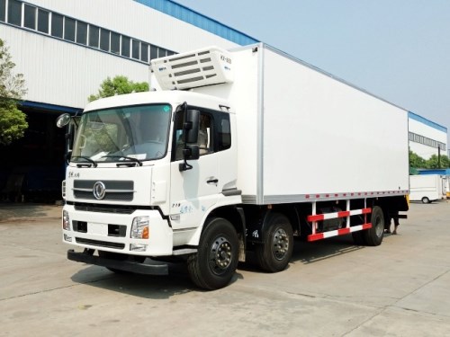 東風三軸冷藏車廂長8.6米