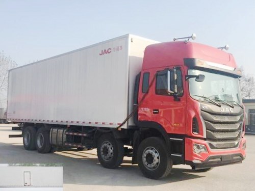 廂長9.6米江淮格爾發(fā)前四后八