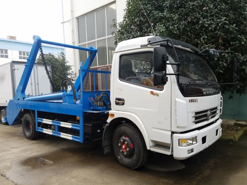 東風(fēng)大多利卡（8方）擺臂式垃圾車(chē)