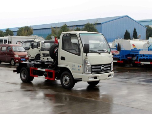 凱馬4方車廂可卸式垃圾車