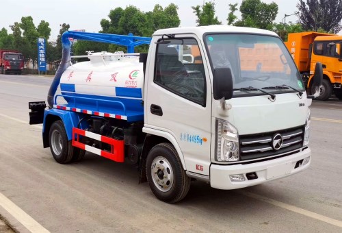 凱馬藍(lán)牌2方吸糞車(chē)