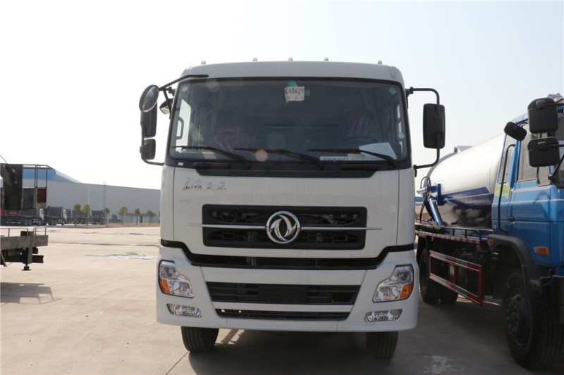 東風天龍（18方） 壓縮式垃圾車