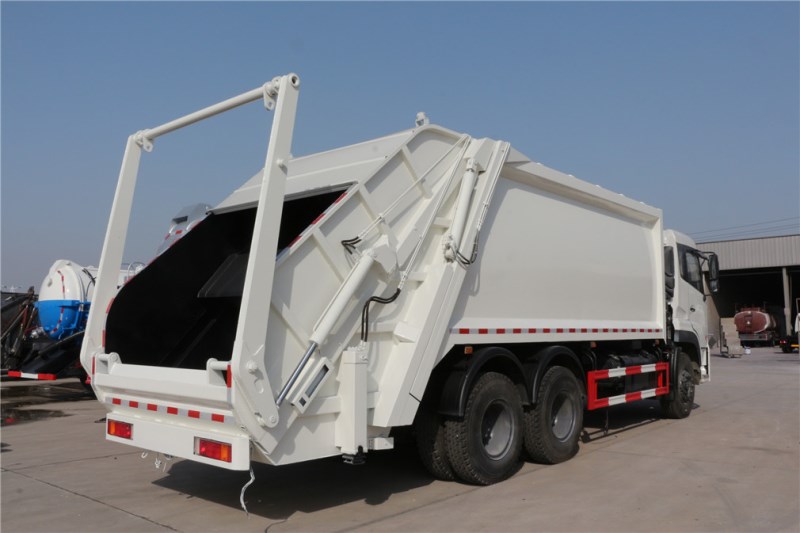 東風天龍（18方） 壓縮式垃圾車