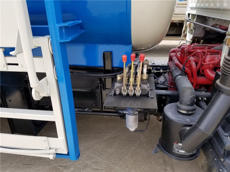 東風多利卡(5方)餐廚垃圾車