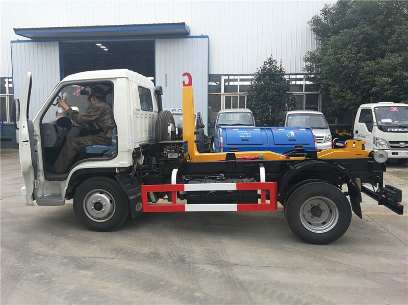 福田小卡(4方)車(chē)廂可卸式垃圾車(chē)