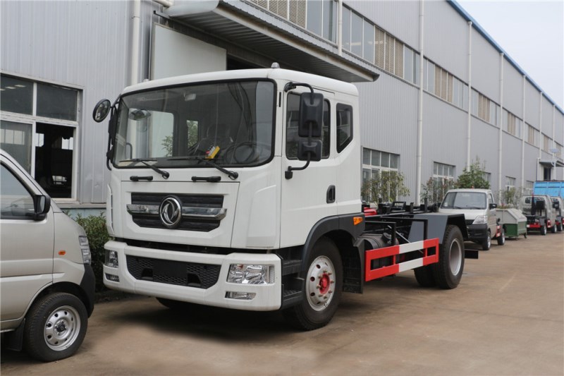 東風(fēng)多利卡d9(12方)車廂可卸式垃圾車