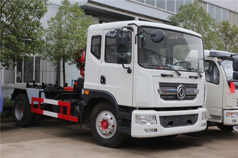 東風(fēng)多利卡d9(12方)車廂可卸式垃圾車