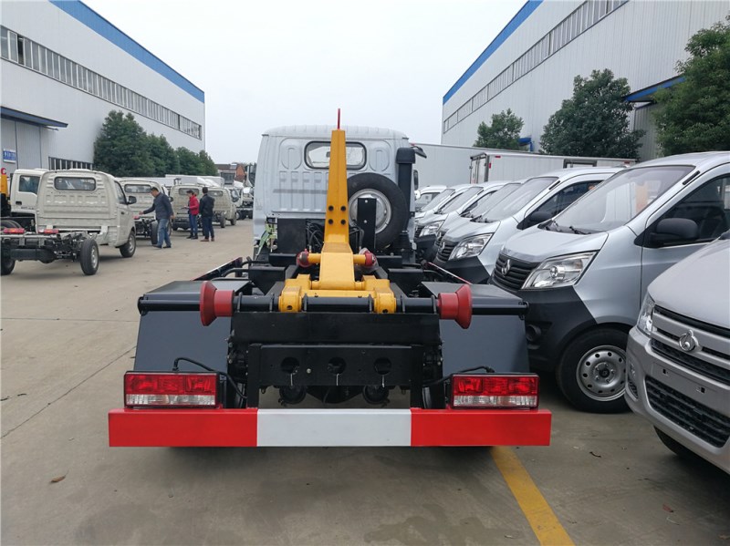 東風多利卡(5方)車廂可卸式垃圾車