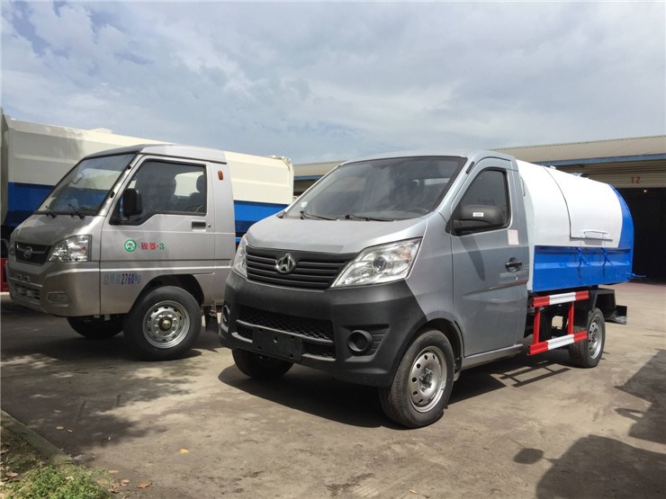 長(zhǎng)安3立方密封自卸式垃圾車