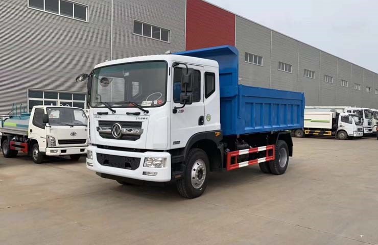 東風d9多利卡12-14立方密封自卸式垃圾車