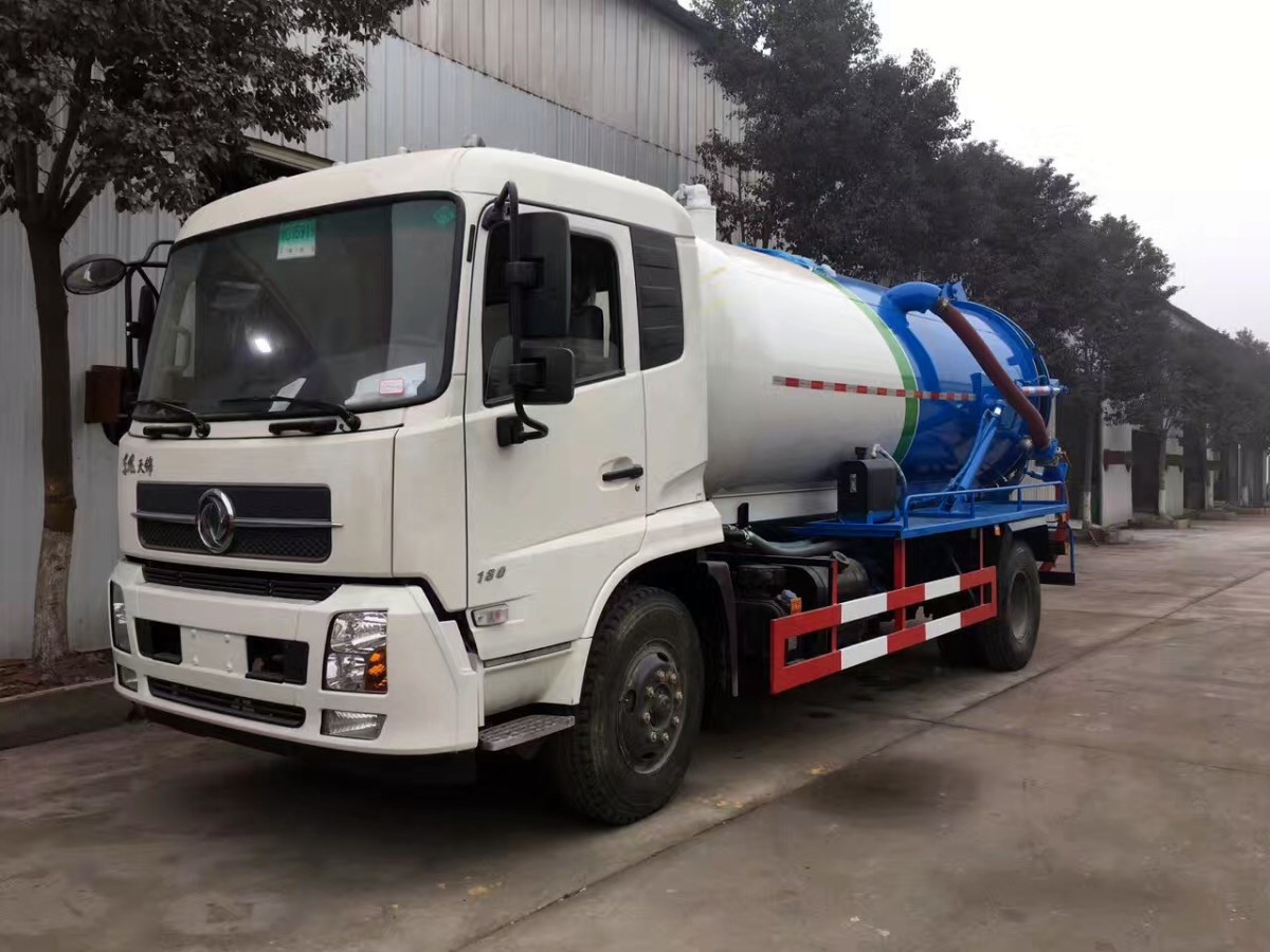 東風天錦10方吸污車
