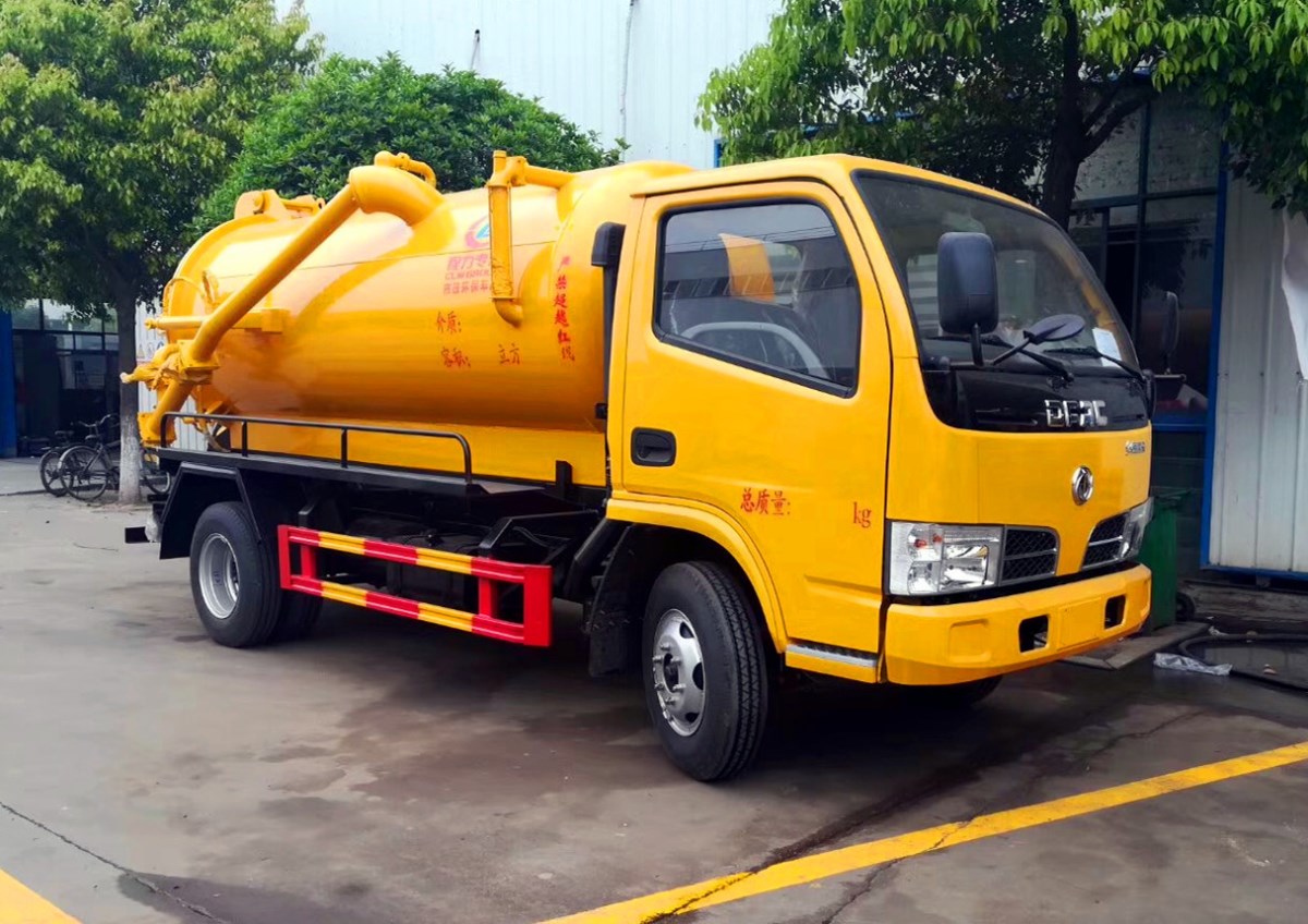 東風(fēng)福瑞卡5方吸污車