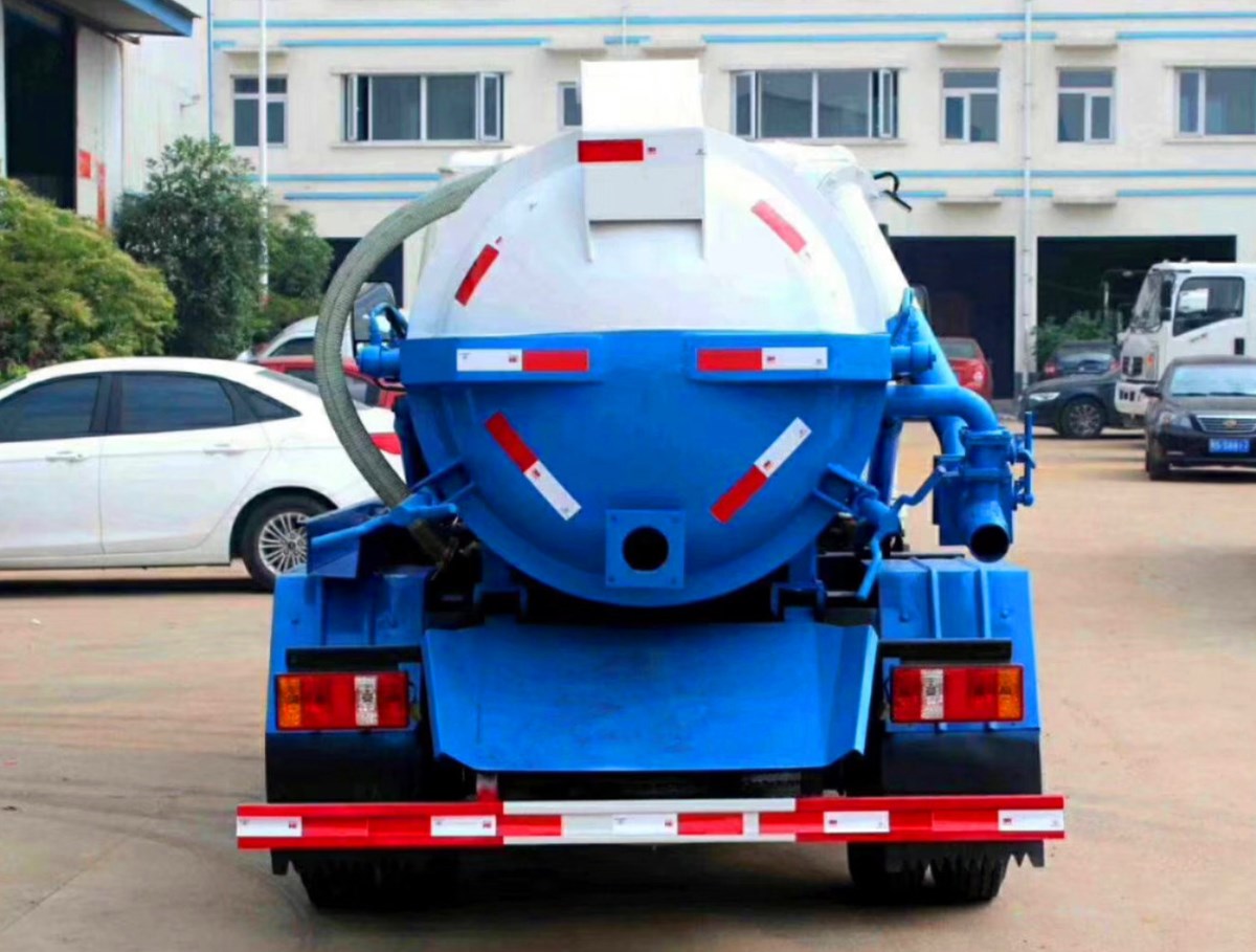 凱馬藍(lán)牌吸污車