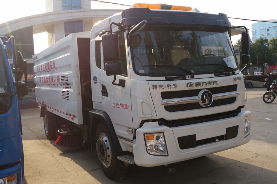 陜汽8噸掃路車