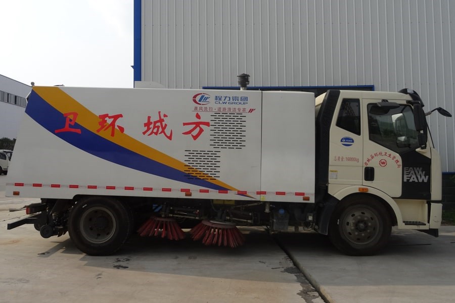 解放8噸大型清掃車