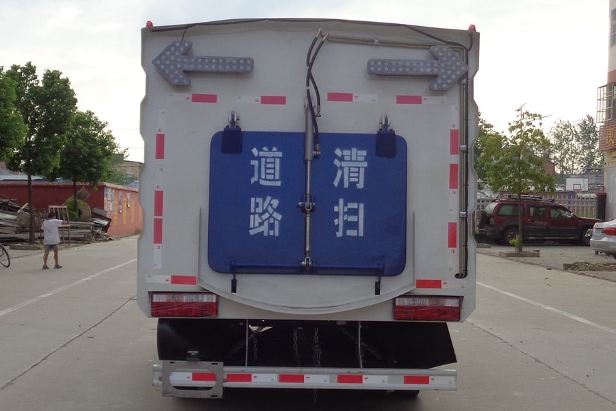 江淮3噸掃路車