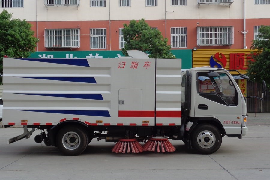 江淮3噸掃路車
