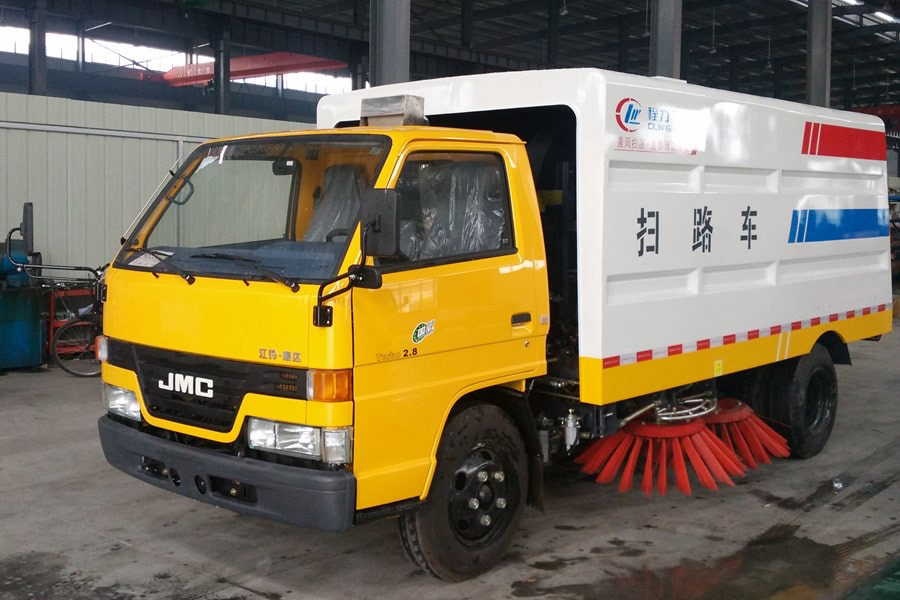 江鈴3噸掃路車