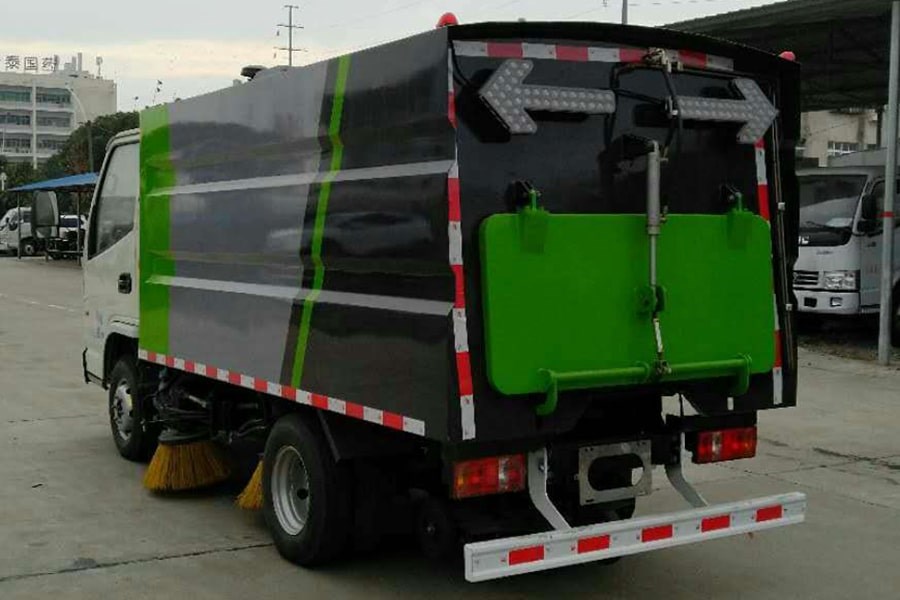 凱馬2噸小型掃路車