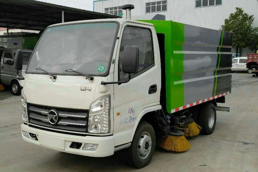 凱馬2噸小型掃路車