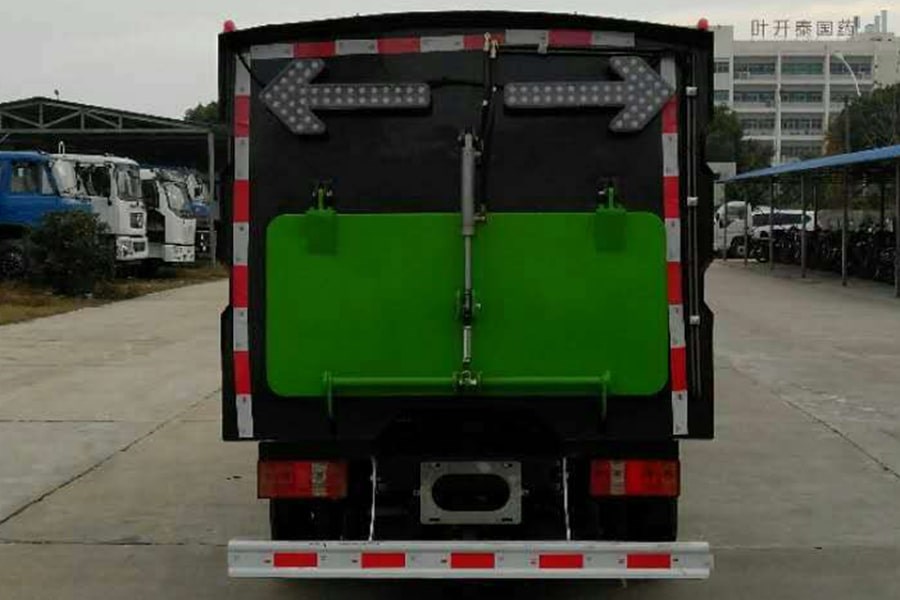 凱馬2噸小型掃路車