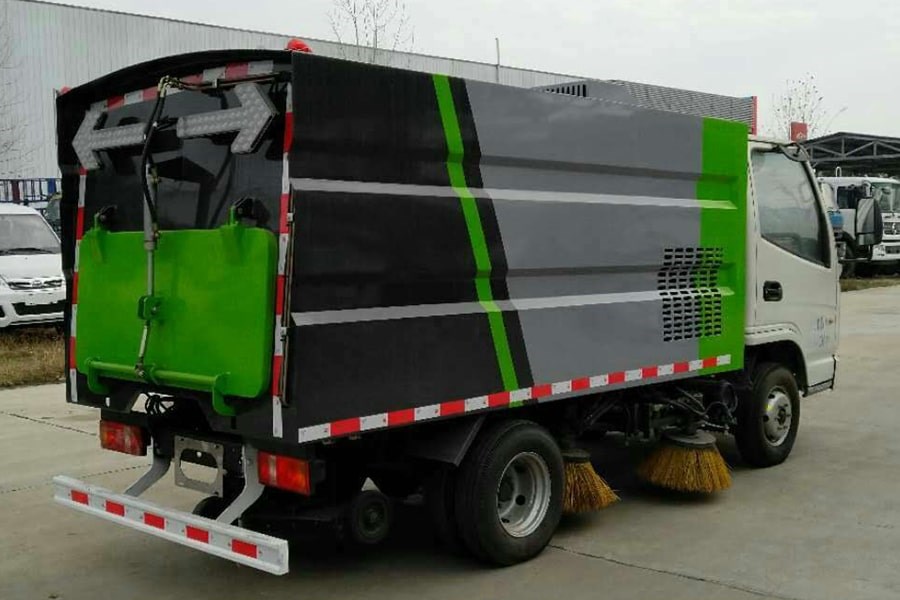 凱馬2噸小型掃路車
