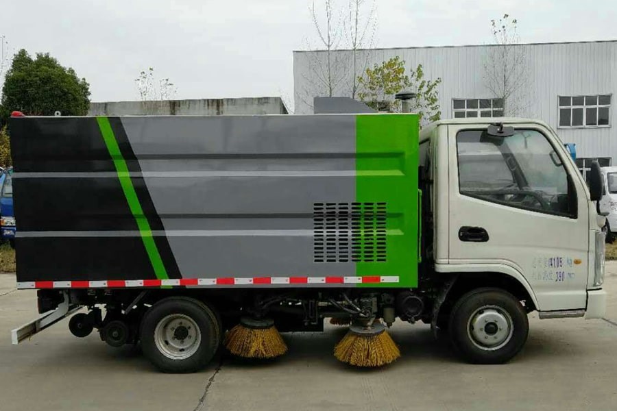 凱馬2噸小型掃路車
