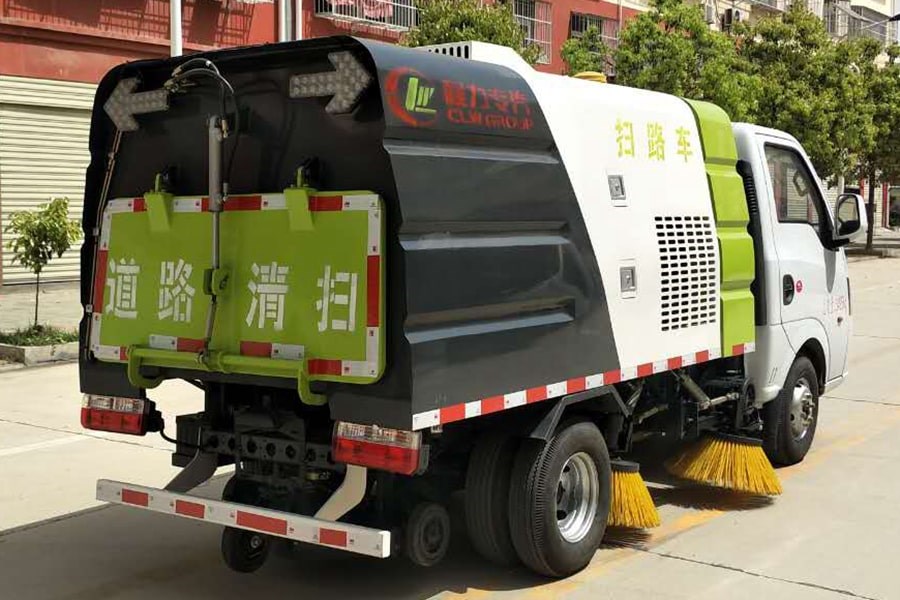 東風2噸小型掃路車