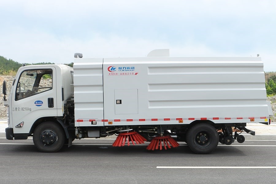 江鈴5噸掃路車