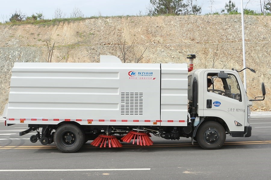 江鈴5噸掃路車