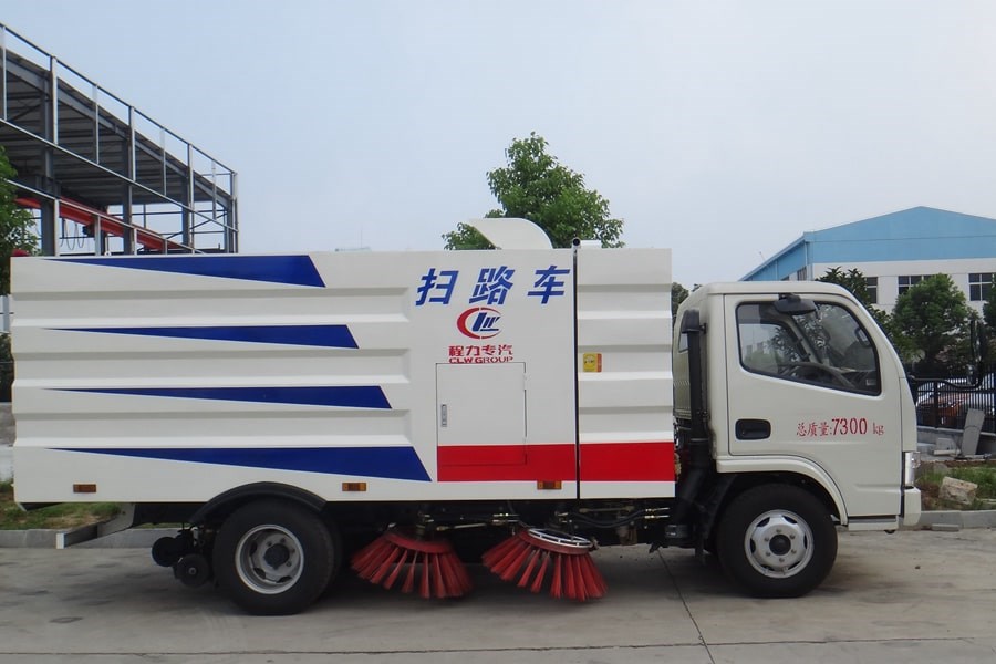東風(fēng)3噸掃路車