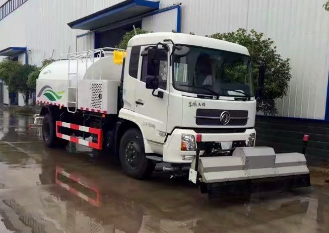 東風天錦路面清洗車