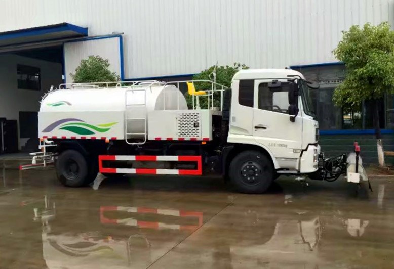 東風天錦路面清洗車