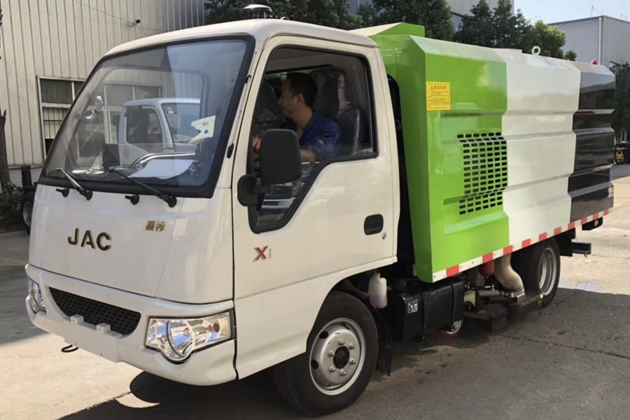 江淮2噸小型吸塵車