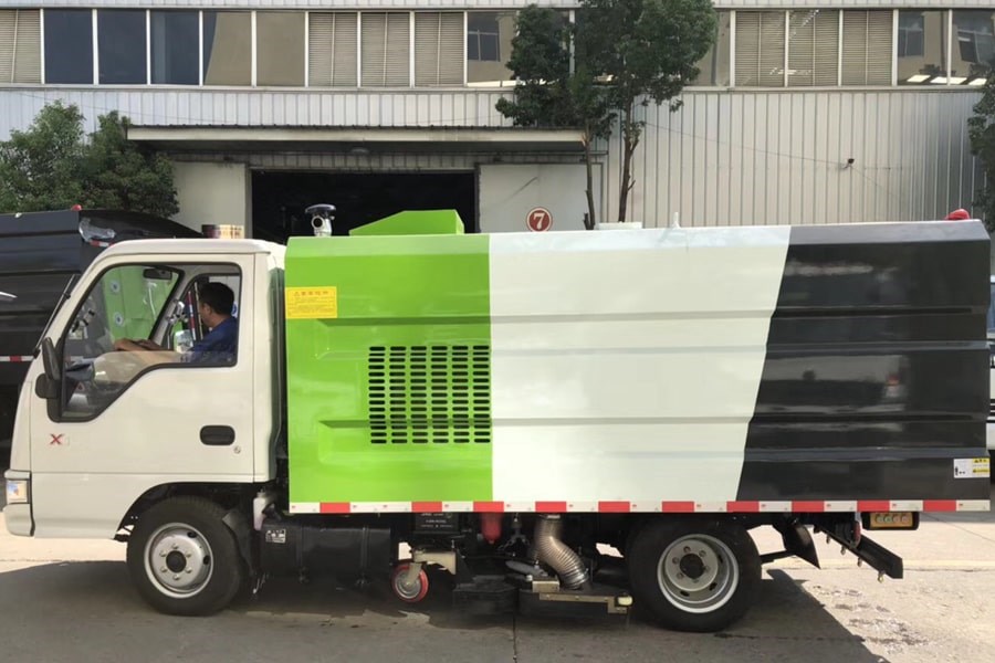 江淮2噸小型吸塵車