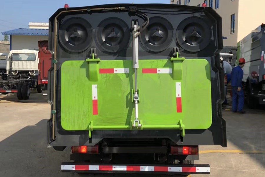 江淮2噸小型吸塵車