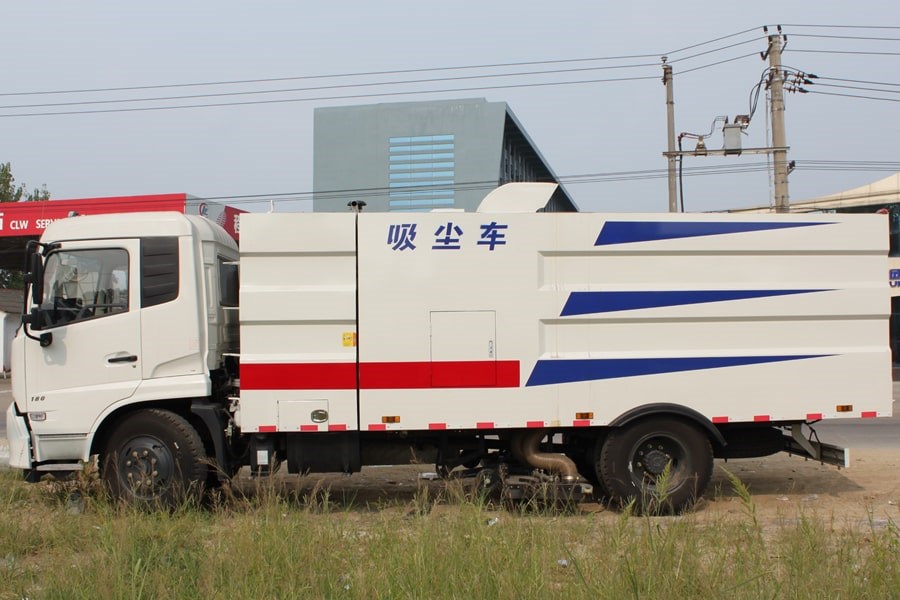 東風(fēng)天錦8噸吸塵車