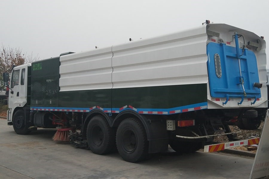 東風25噸大型洗掃車