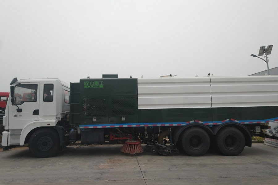 東風25噸大型洗掃車