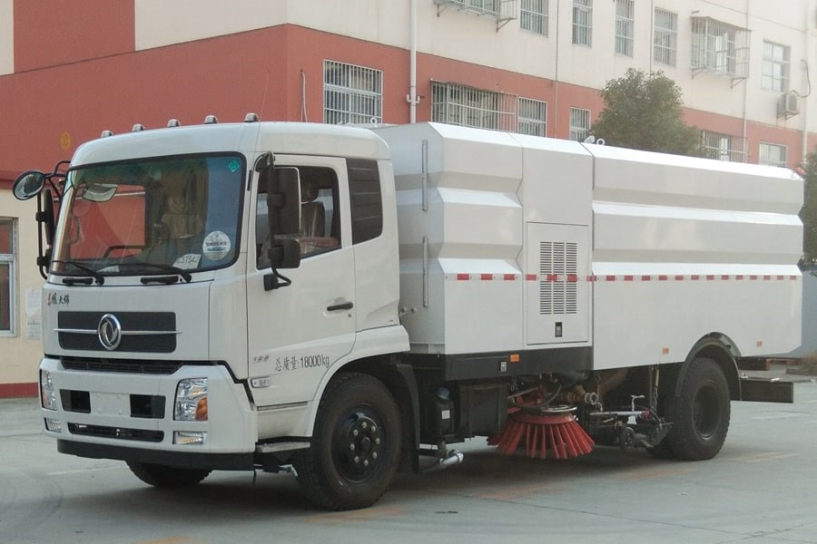 東風8噸大型洗掃車