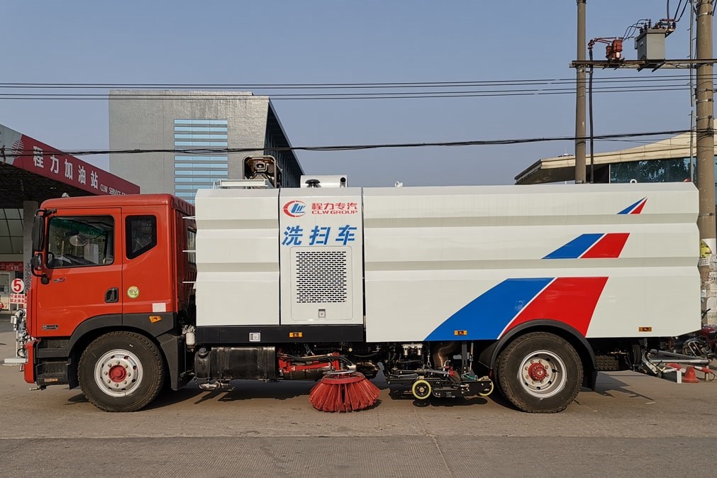 8噸洗掃車