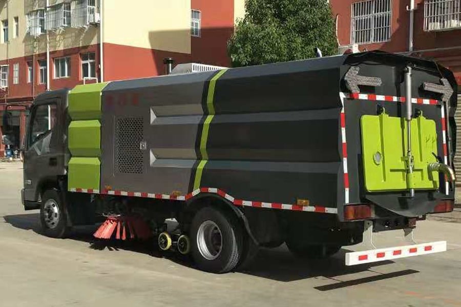 現(xiàn)代5噸洗掃車