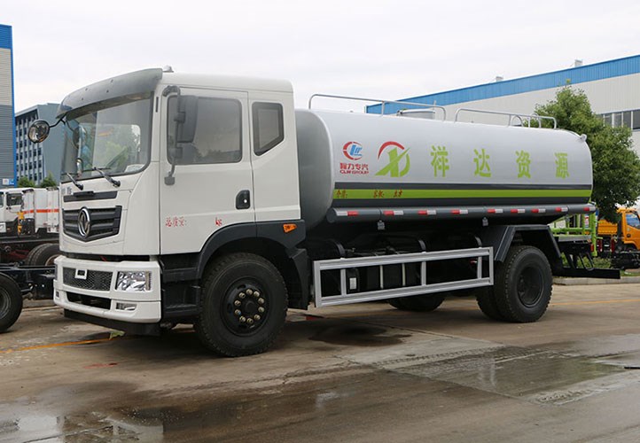 國五東風t5灑水車｜14噸灑水車