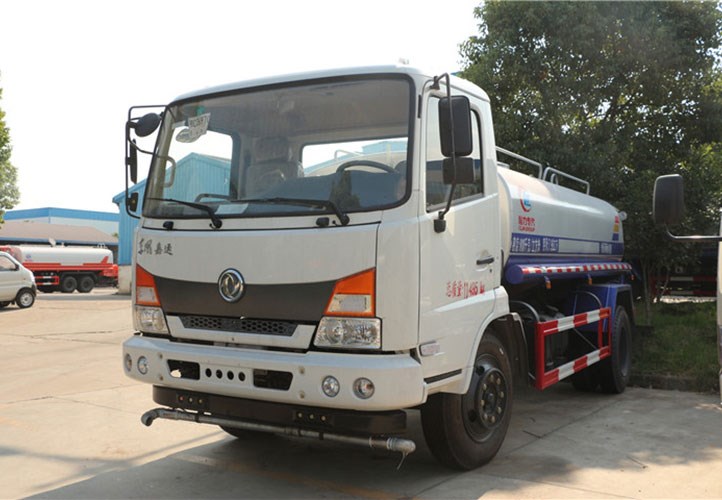 國五東風嘉運10噸灑水車