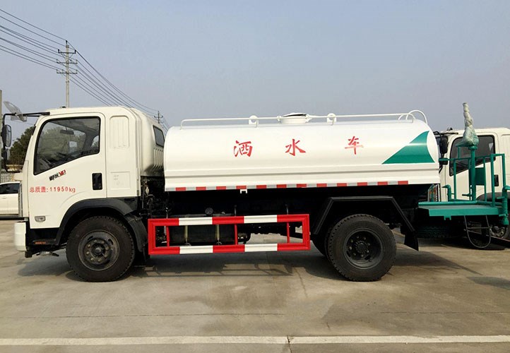 國五東風御虎灑水車｜5噸灑水車