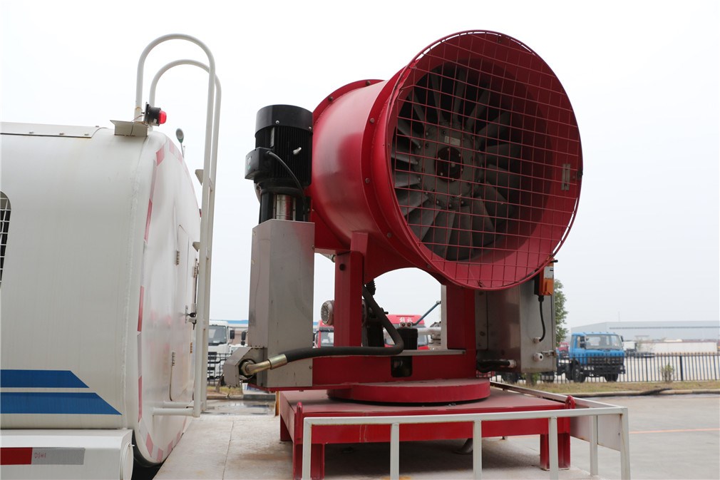 東風天錦抑塵噴霧車