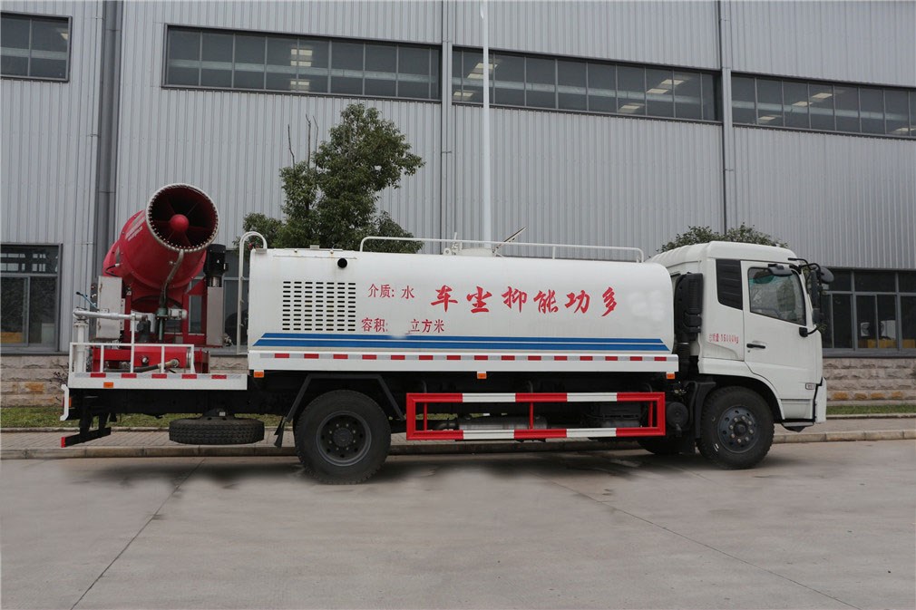 東風天錦抑塵噴霧車