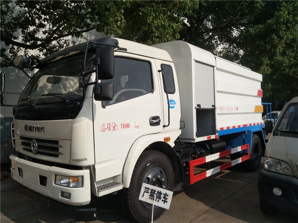 東風大多利卡多功能抑塵車