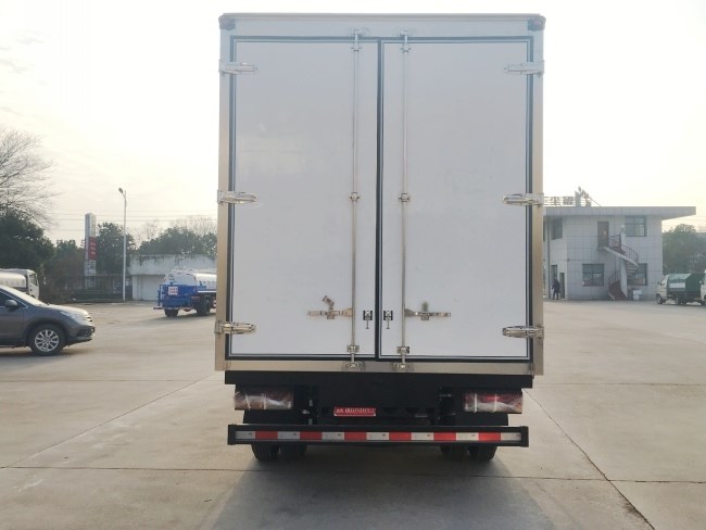 (廂長4.2米)大運奧普力冷藏車