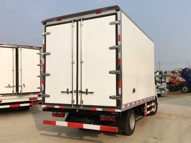 (廂長3.7米)江淮新駿鈴一排半冷藏車